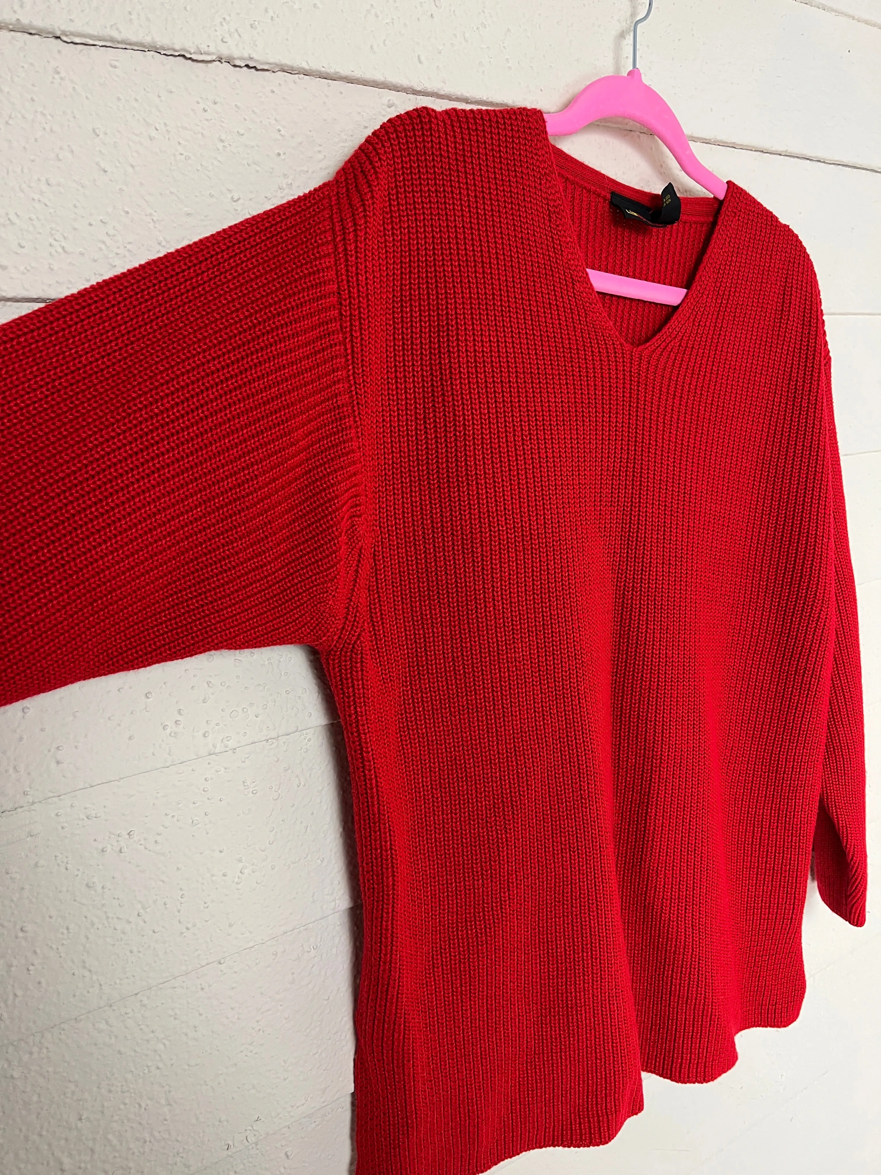 1990s LIZ SPORT CHERRY RED V NECK KNIT SWEATER WITH SIDE SLITS AND V NECK - size med to xl