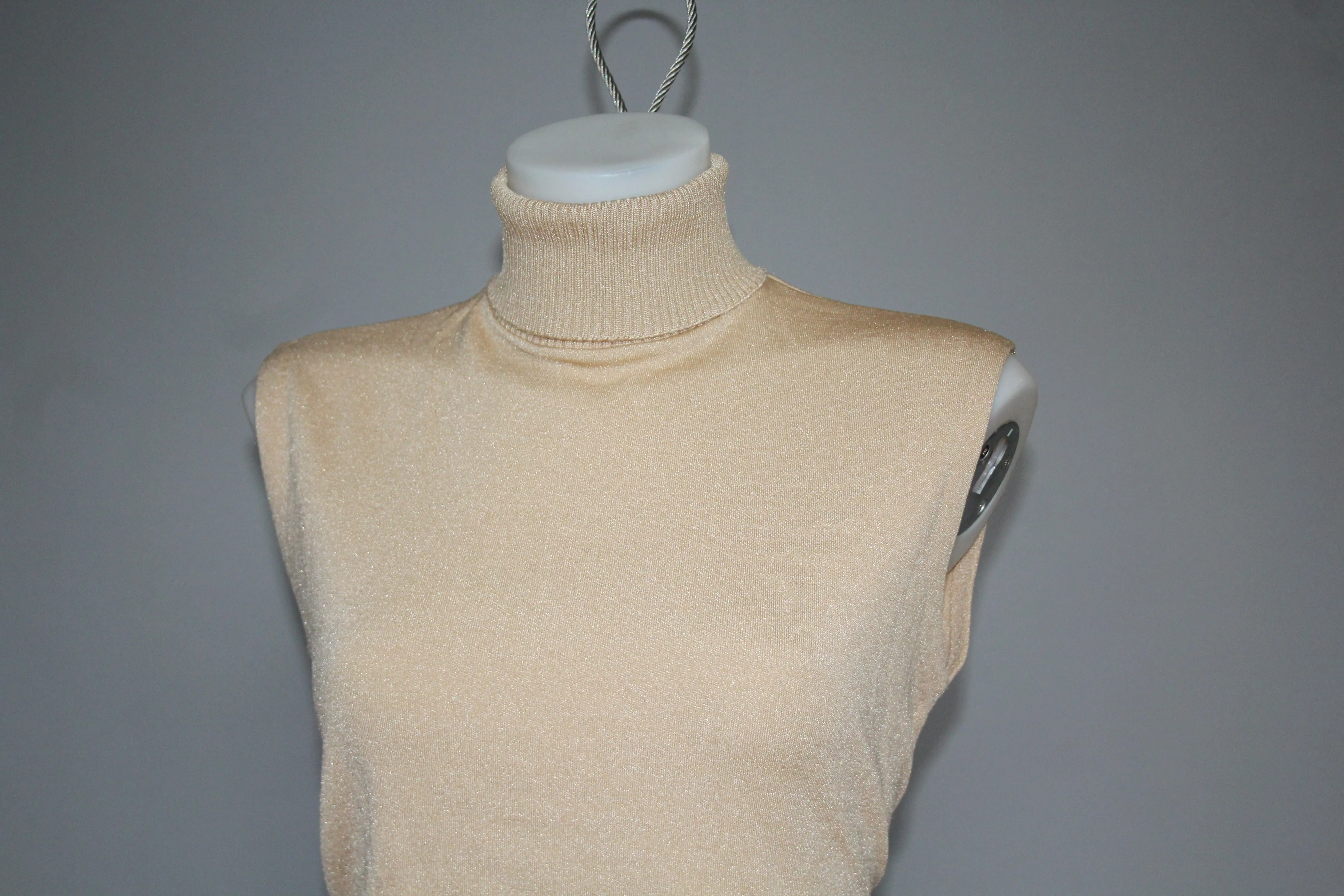 70s Nude Sleeveless Turtleneck - M