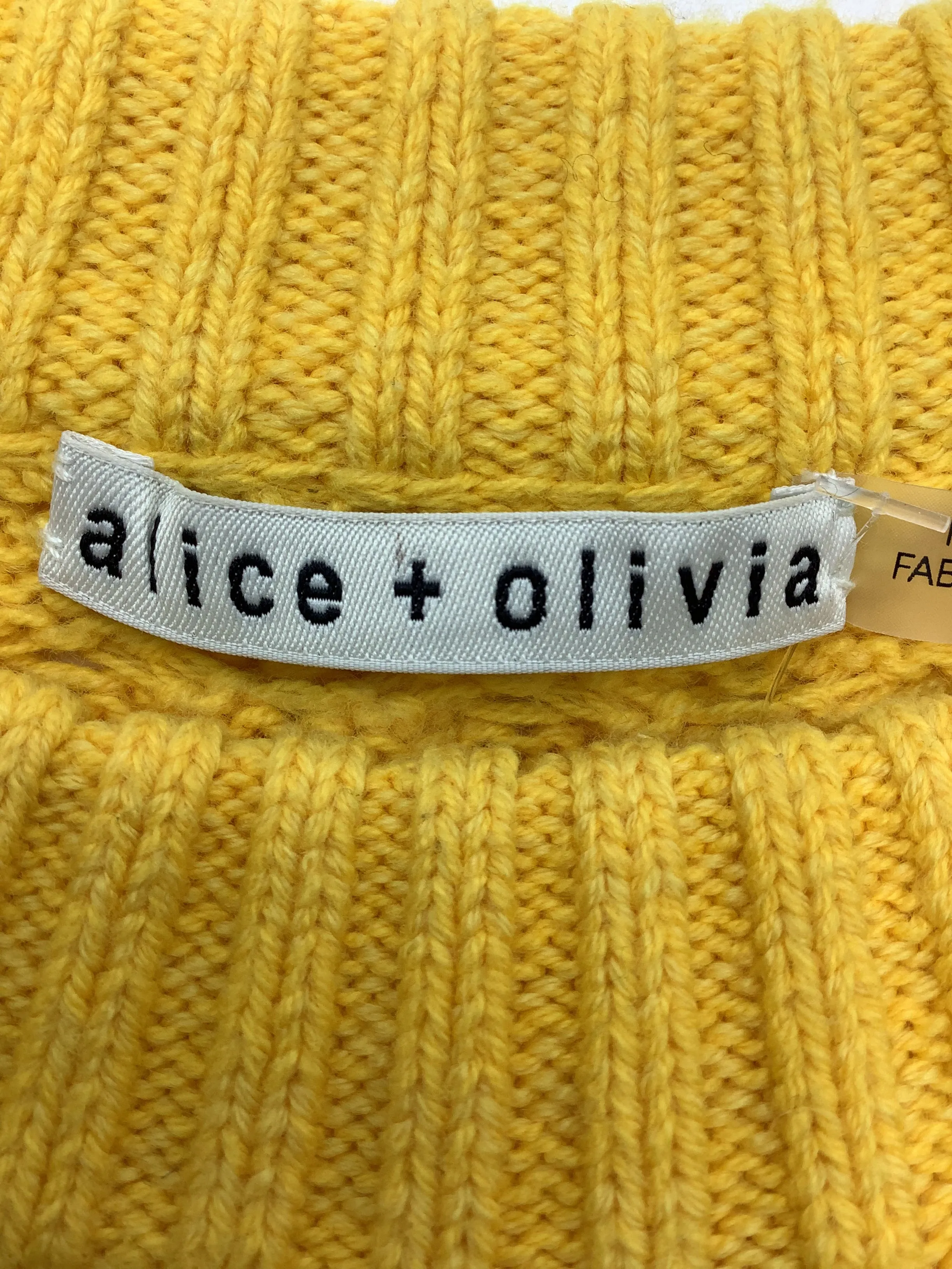 Alice   Olivia Cropped Crewneck Sweater Size: M