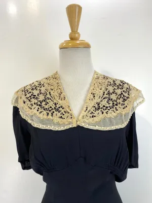 Antique Edwardian Beige Tape Lace & Pearls Collar