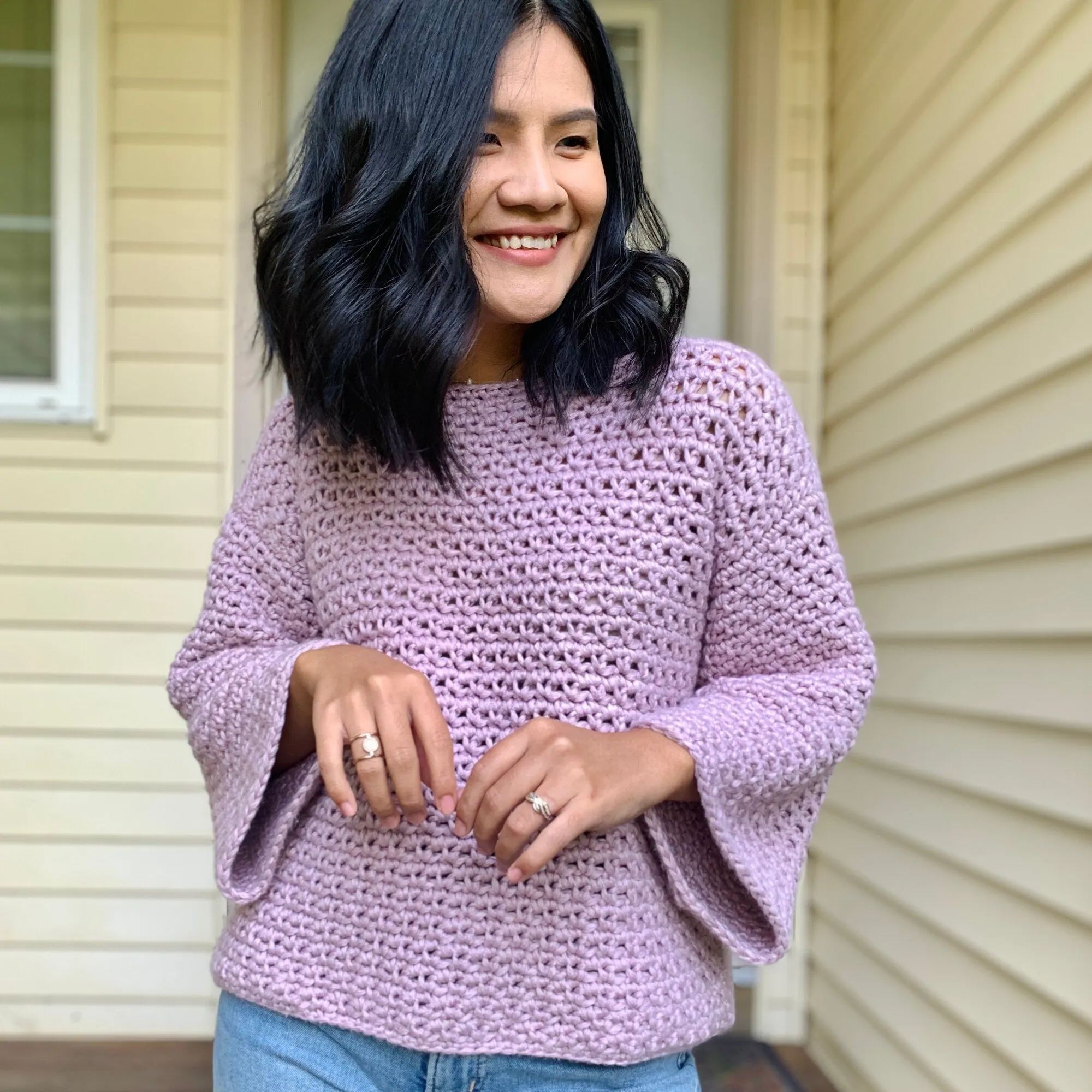 Chunky crochet sweater pattern PDF & video tutorial // Women's sizes XS - XXL