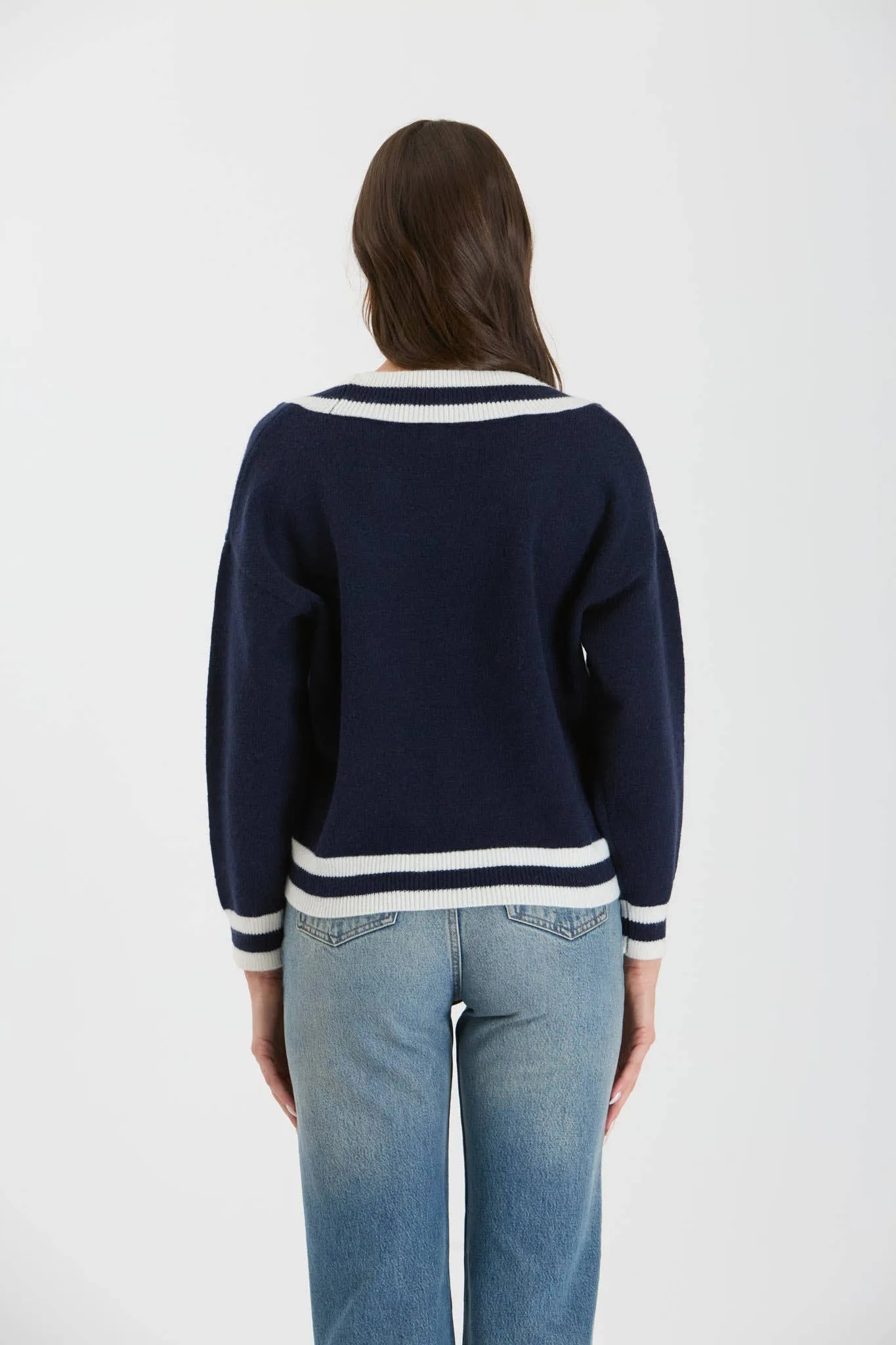 CONTRAST LINE V NECK LONG SLEEVE KNIT SWEATER