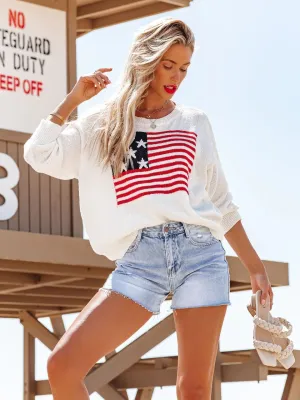 Cozy and Casual Knitted Sweater with American Flag Print