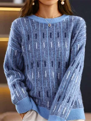 Crew Neck Line Knitted Sweater