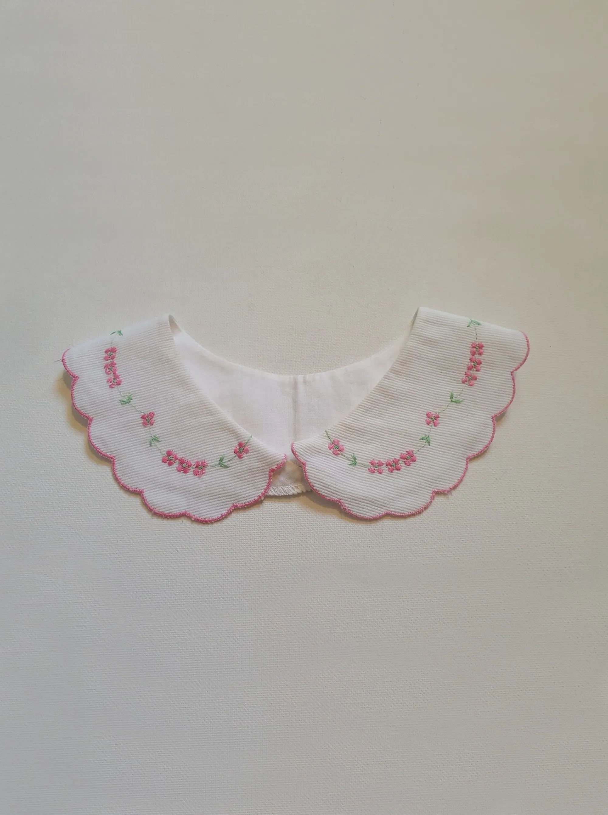 Detachable Pink Embroidered Peter Pan Collar