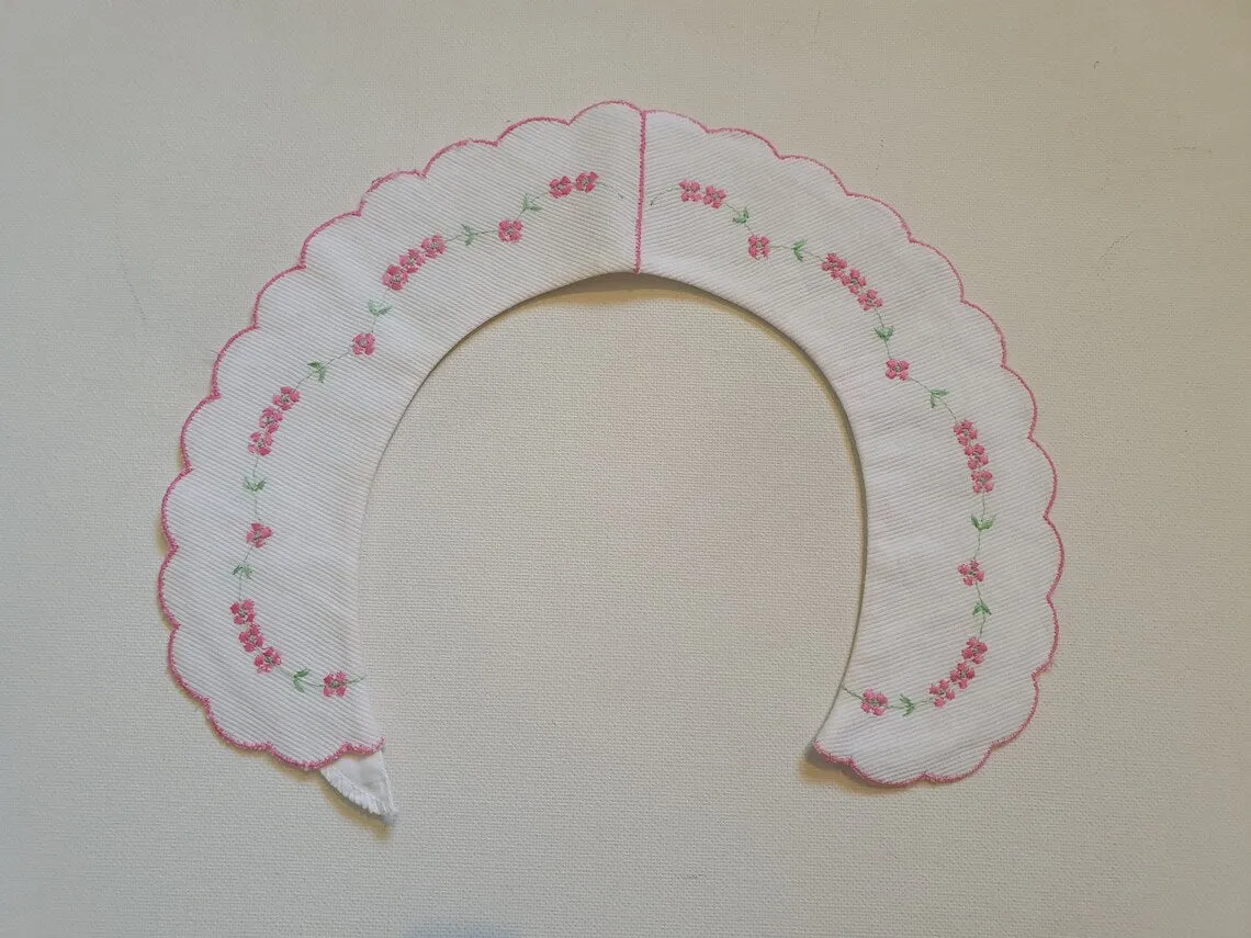 Detachable Pink Embroidered Peter Pan Collar