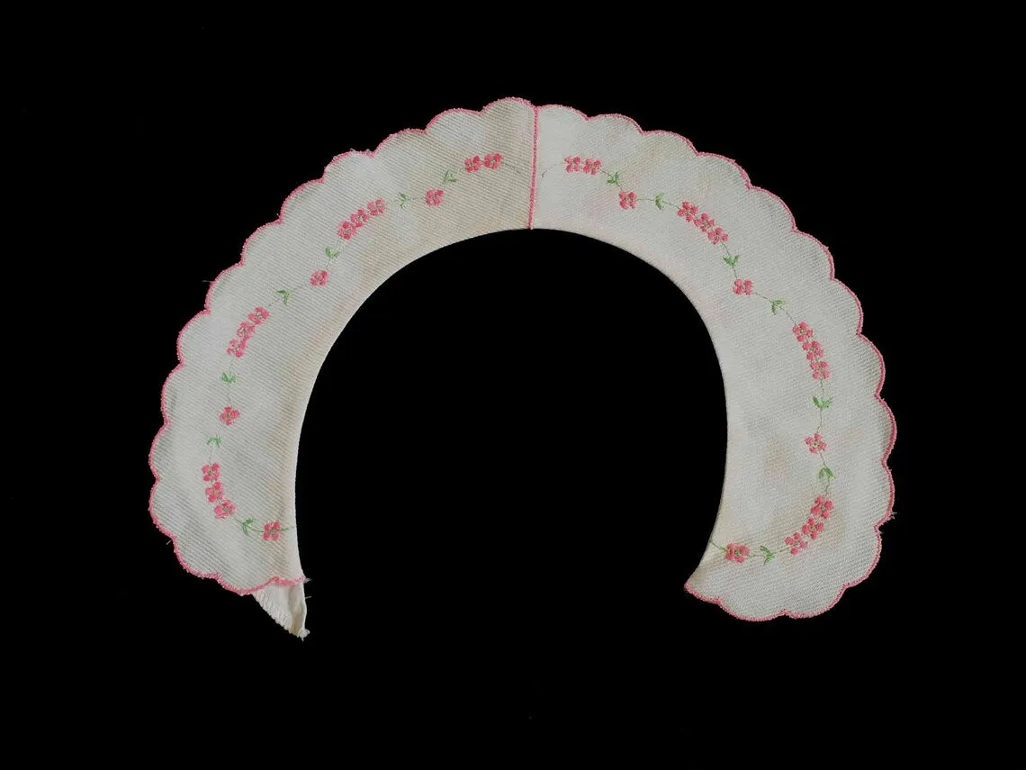 Detachable Pink Embroidered Peter Pan Collar