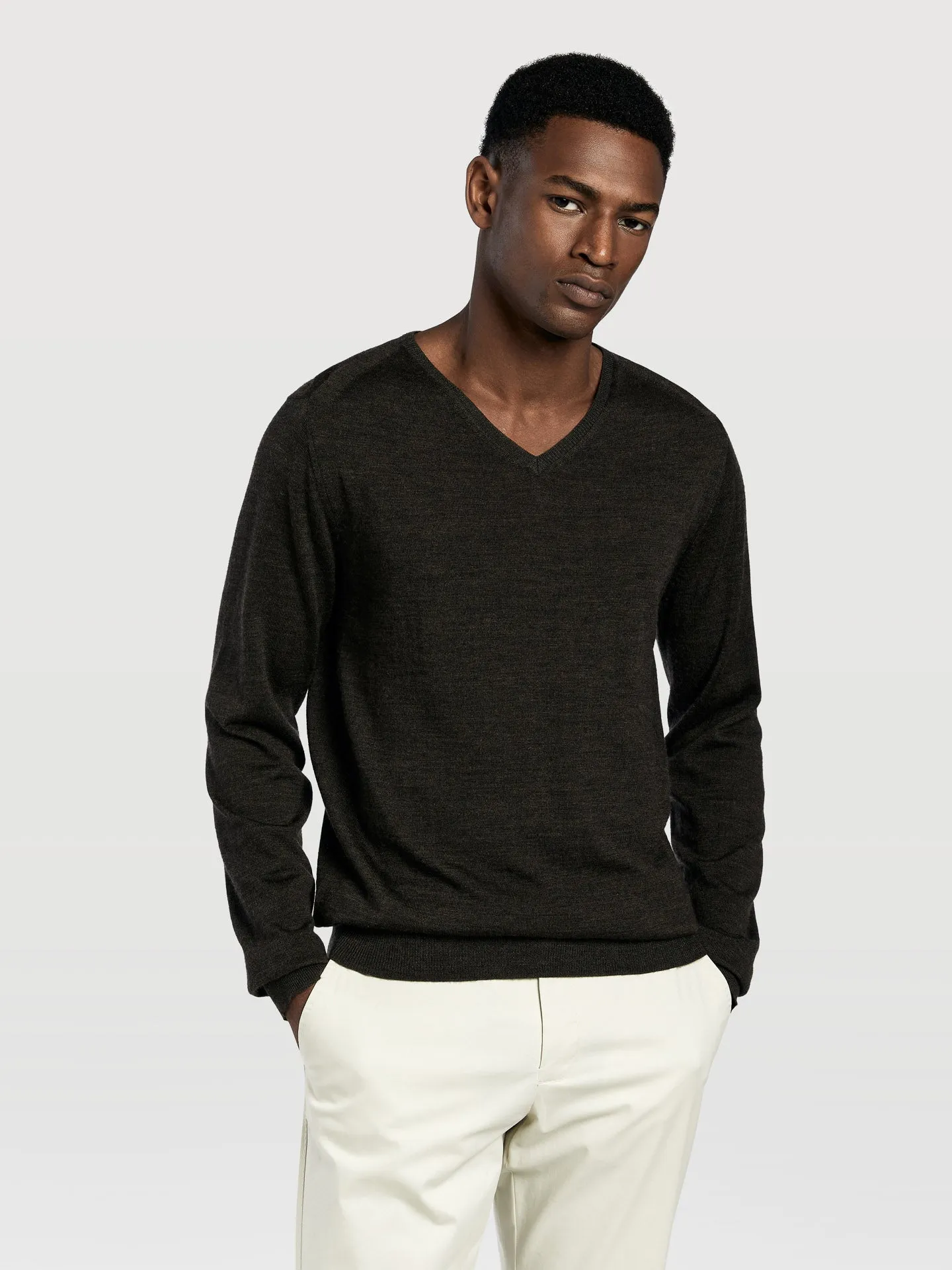 Extra fine merino wool v-neck sweater