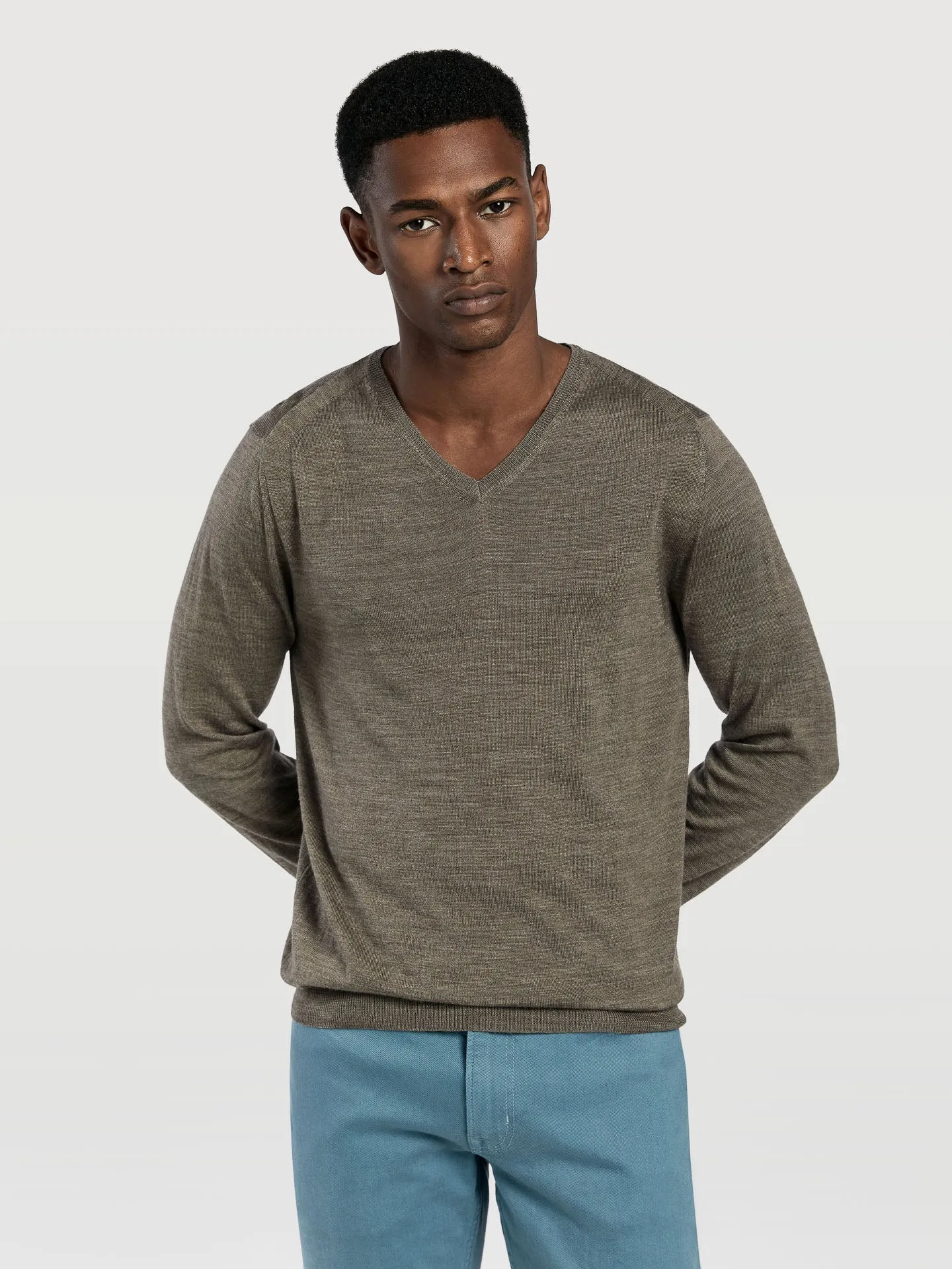 Extra fine merino wool v-neck sweater