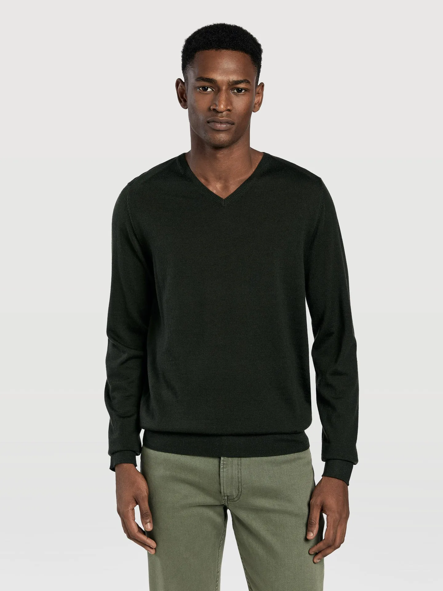 Extra fine merino wool v-neck sweater