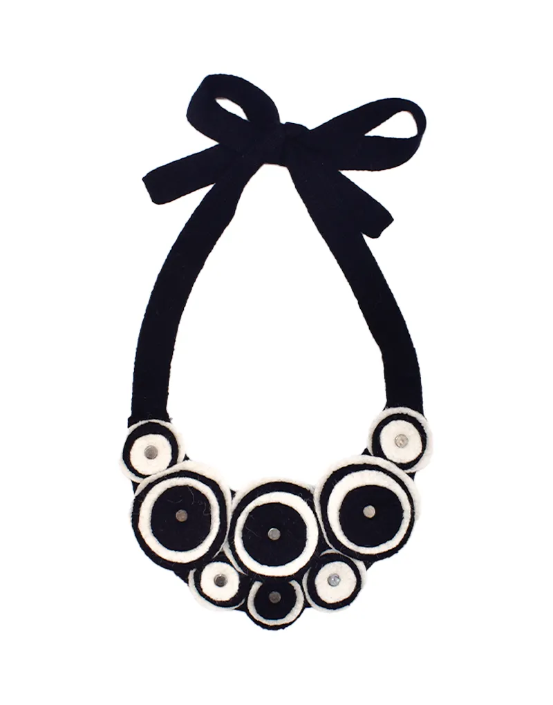 Fiorela Collar