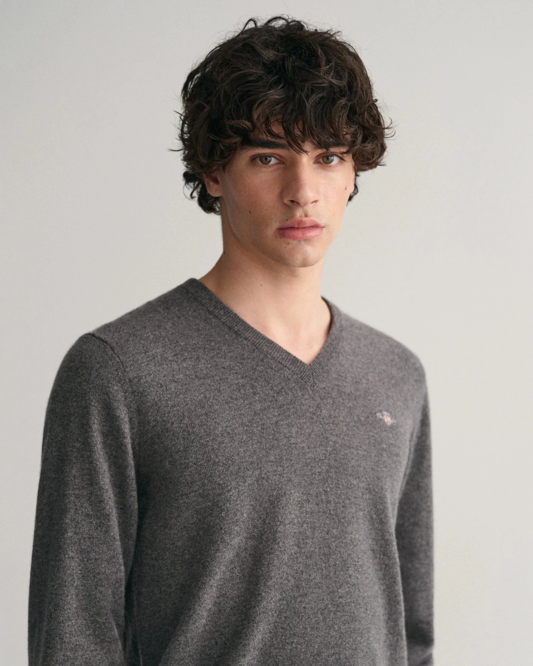 Gant Superfine Lambswool V-Neck Sweater in Antracit Melange