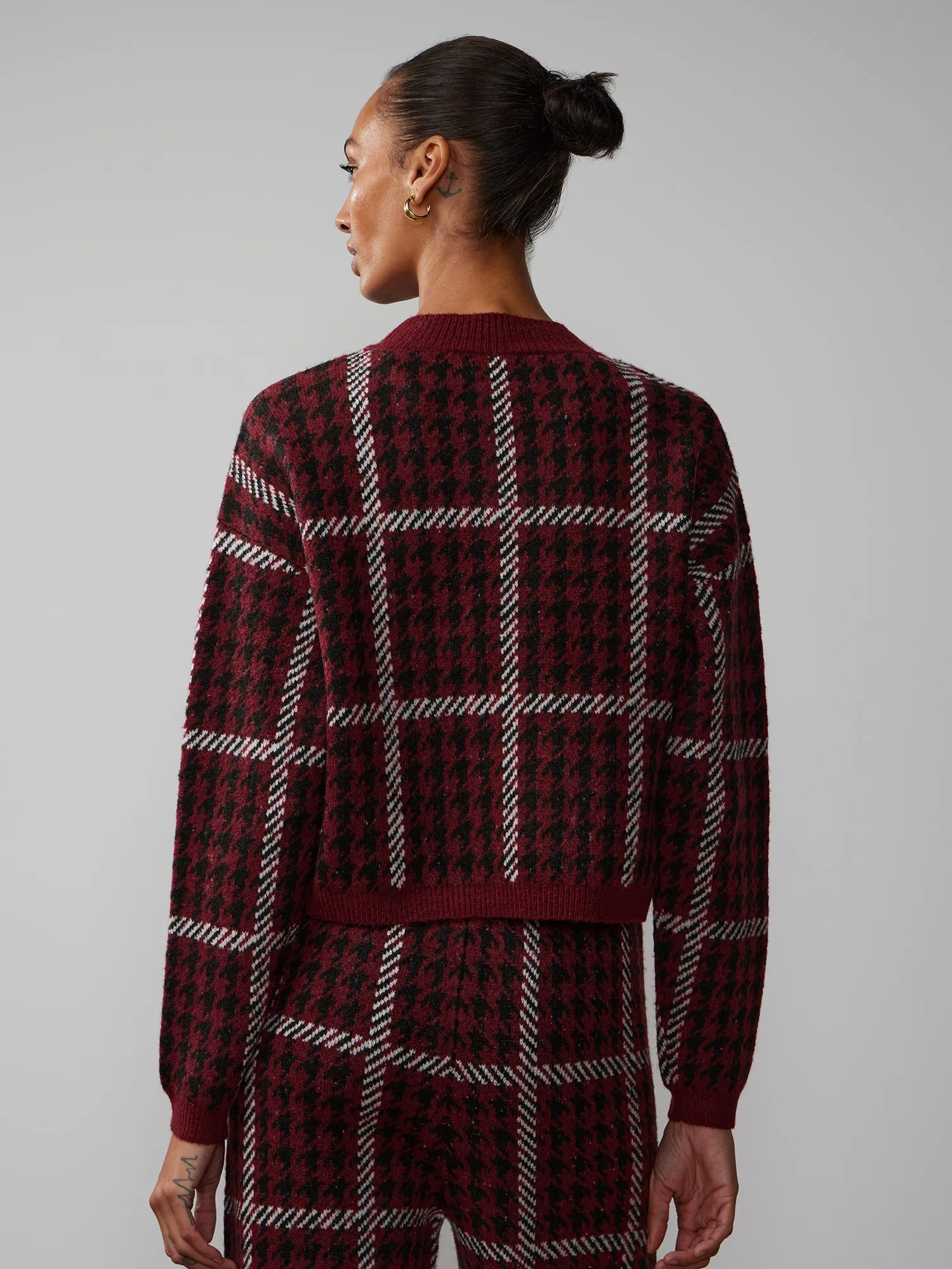 Long Sleeve Houndstooth Plaid Sweater