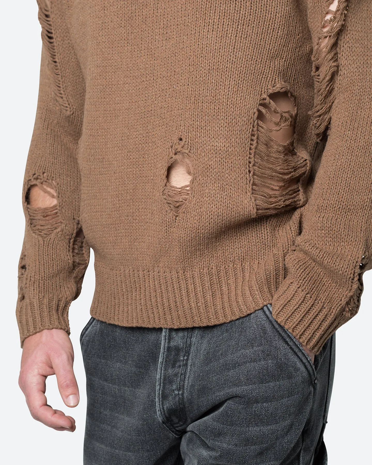 MNML Distressed Sweater Brown