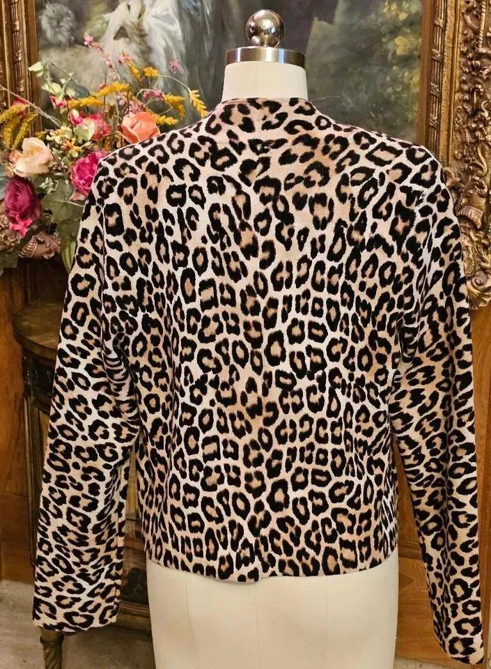 NEW WITH TAG - CHICO'S SASSY CHEETAH LYAH JACKET CARDIGAN SWEATER JACKET SIZE 1 SIZE 10