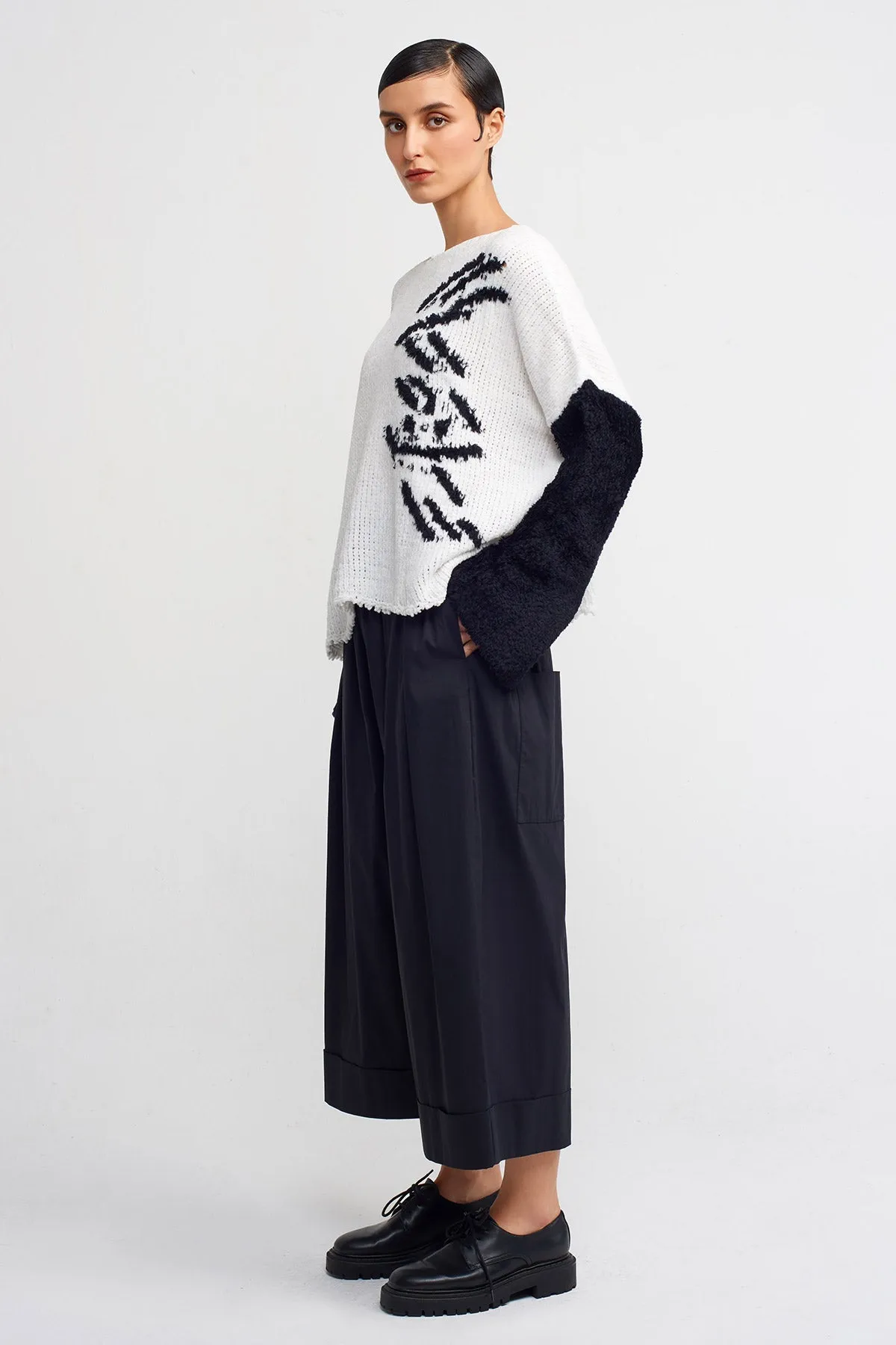 Nu Two-Tone Knit Sweater Off White/Black