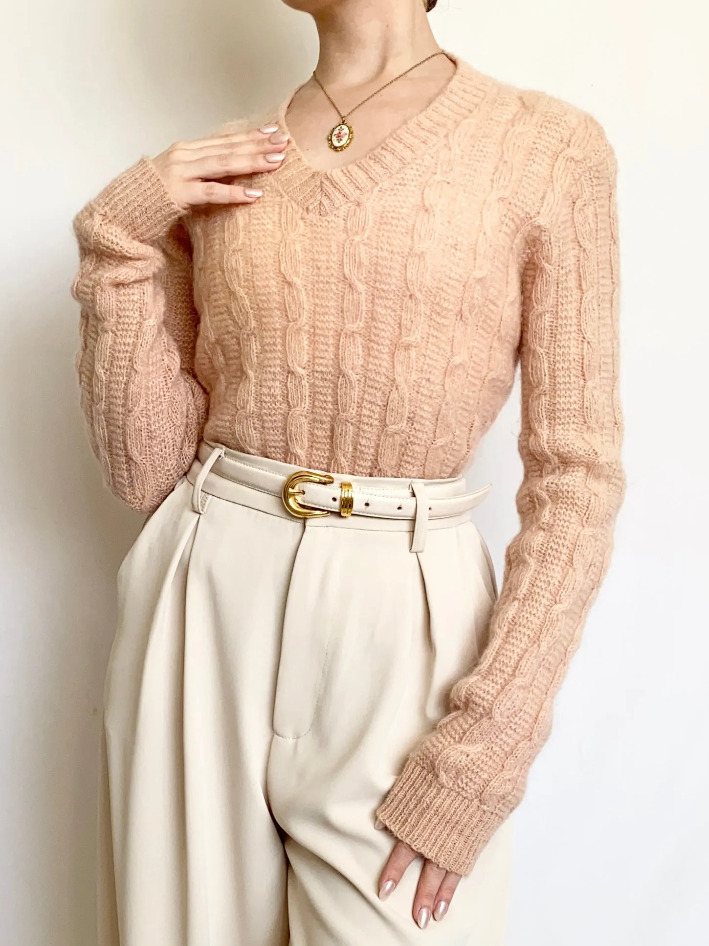 Peach 1950s Mohair V-Neck Cable Knit Sweater (XS)