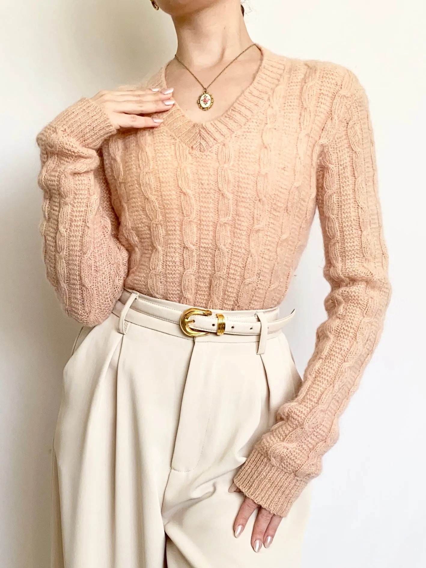 Peach 1950s Mohair V-Neck Cable Knit Sweater (XS)