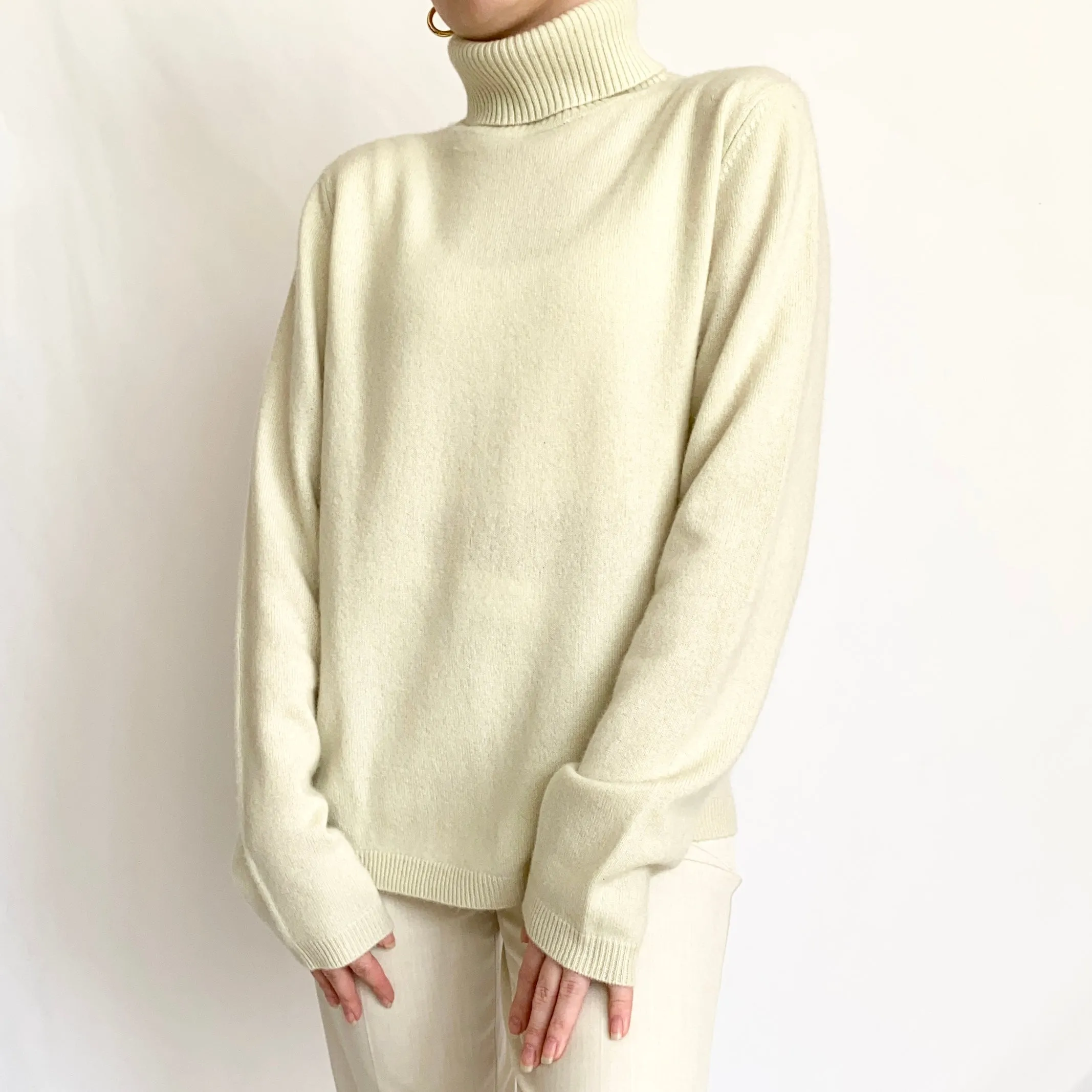 Sea-Foam Green Pure Cashmere Turtleneck Sweater (M)