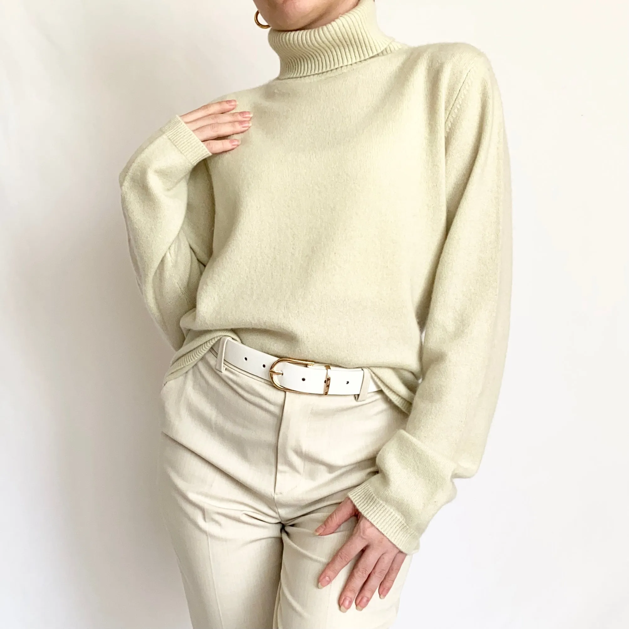 Sea-Foam Green Pure Cashmere Turtleneck Sweater (M)