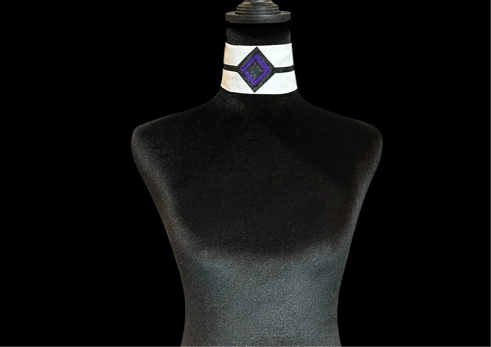 Single Collar Diamond Black with Purple