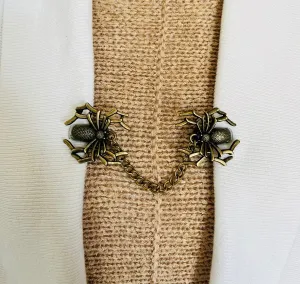 Sweater Clips Spider Clip for Sweater Clip for Cardigan Clasps Halloween Brooch Art Deco Cosplay Clips Bronze Cloak Fasteners Gift for Her