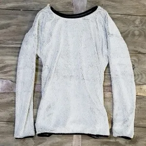 The Visby Frosty Top Sweater