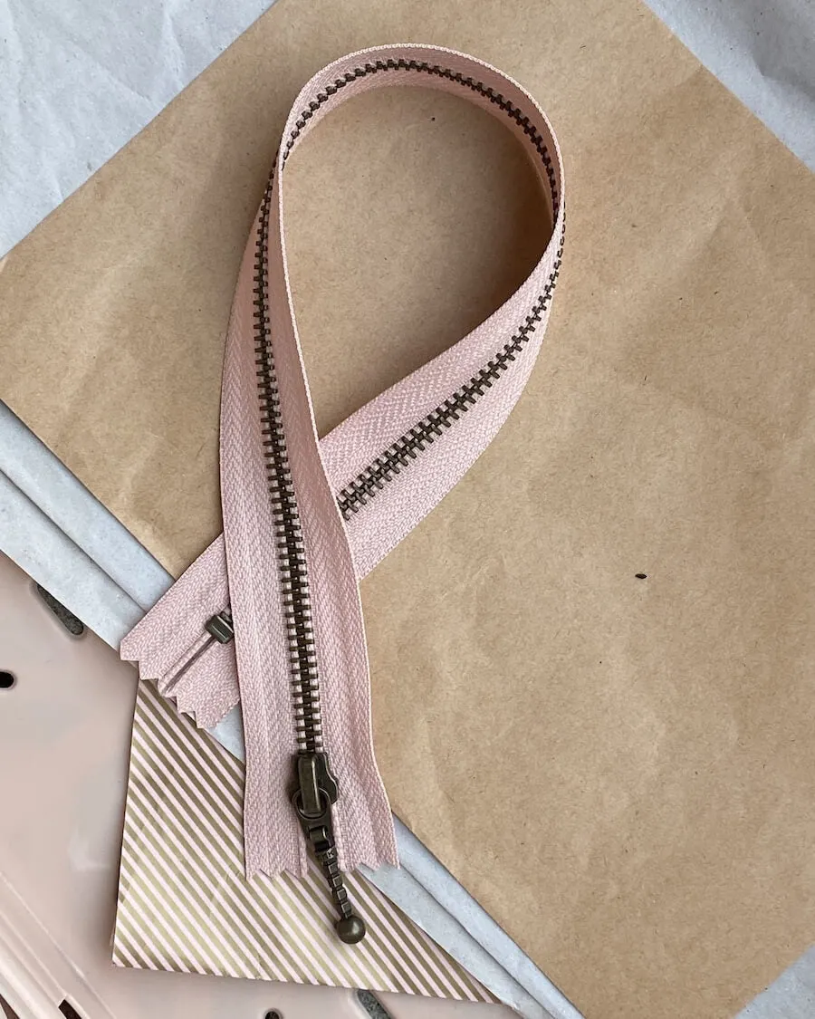 UDENLANDSKE FORHANDLERE Zipper 35 cm - Powder pink - Wholesale