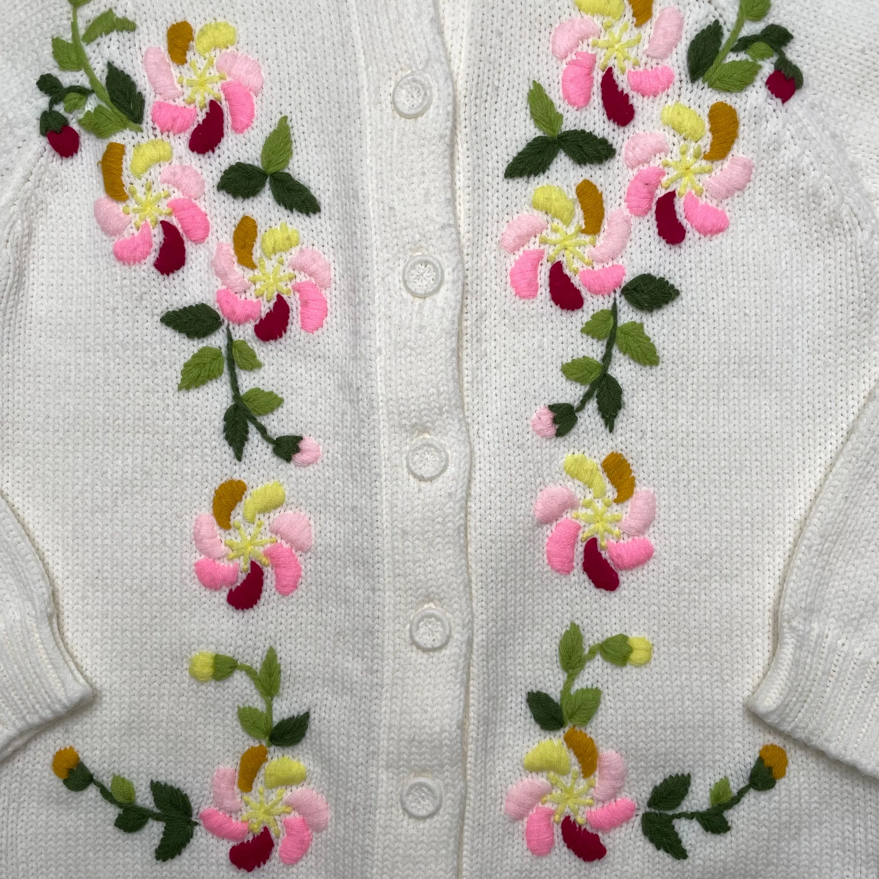 VINTAGE 60’S SEARS FLORAL EMBROIDERED SWEATER