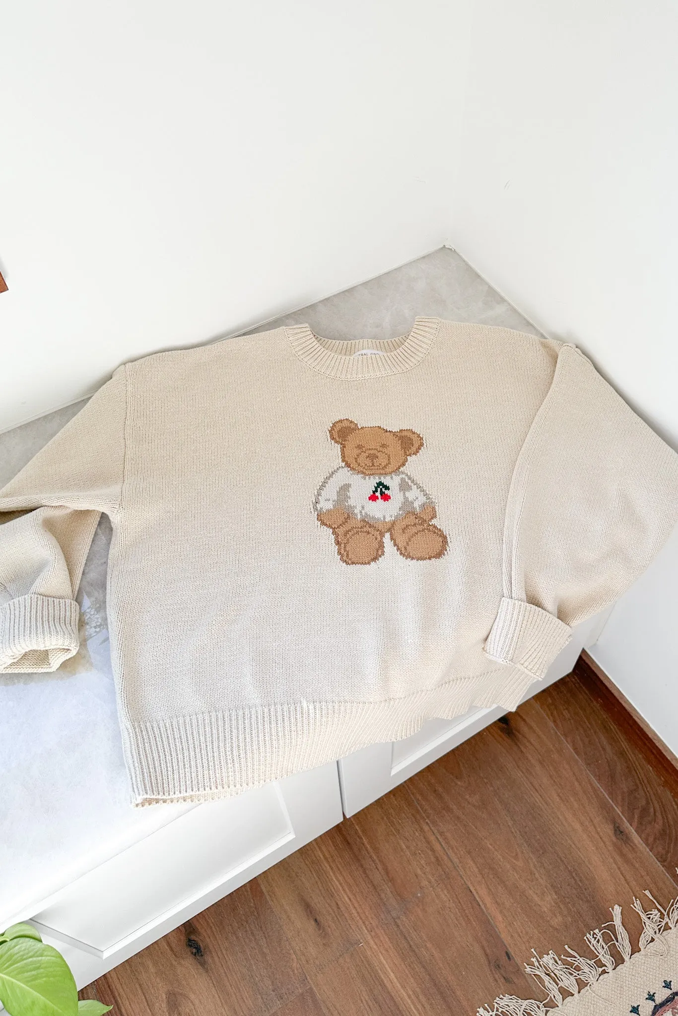 Winnie Crew Neck Teddy Bear Sweater in Cream