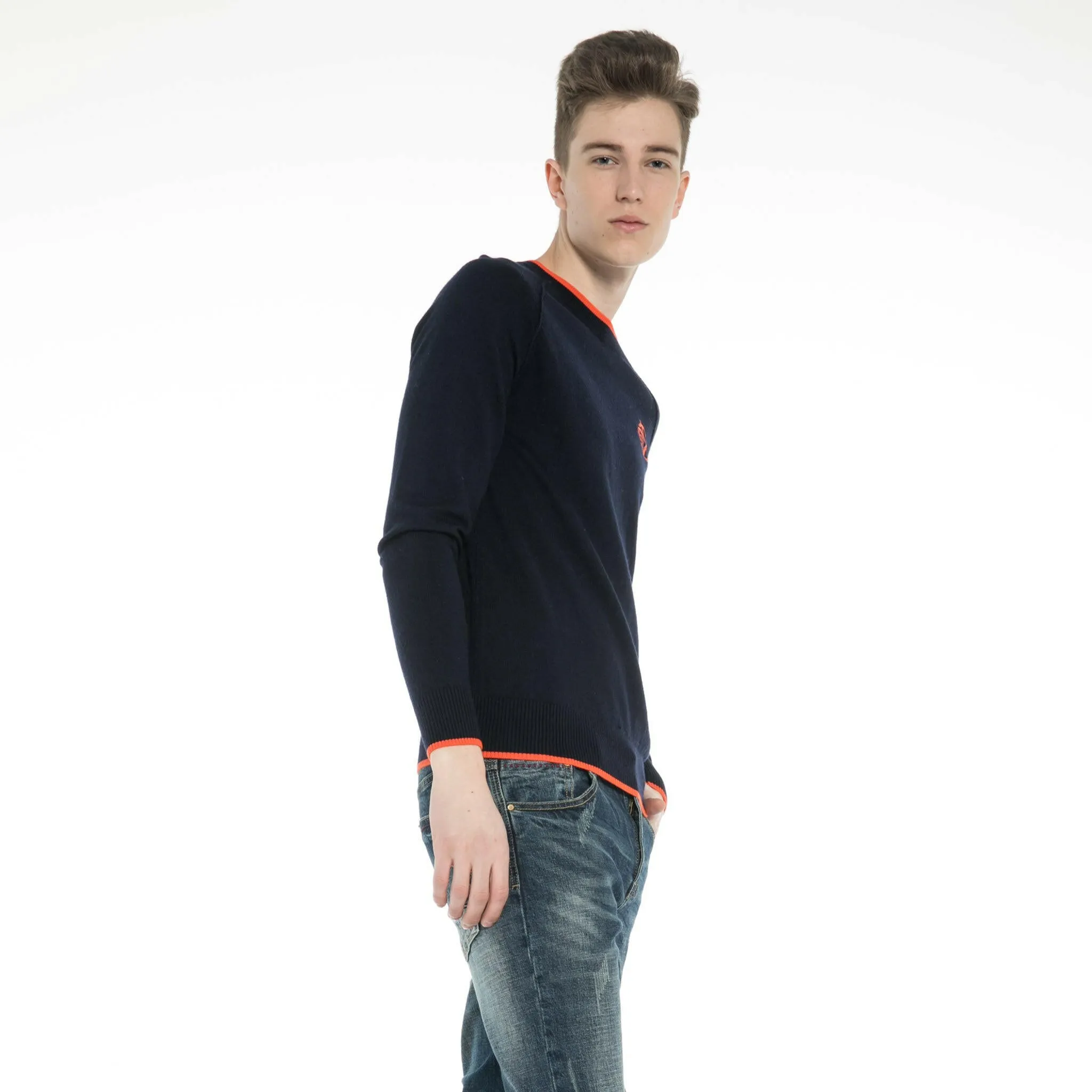 Woolen Crew Neck Raglan Sweater for men