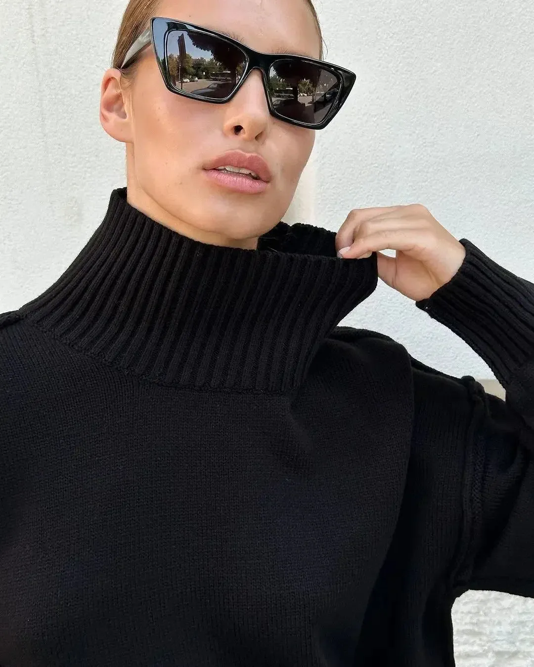 Zee Turtleneck fashionista sweater